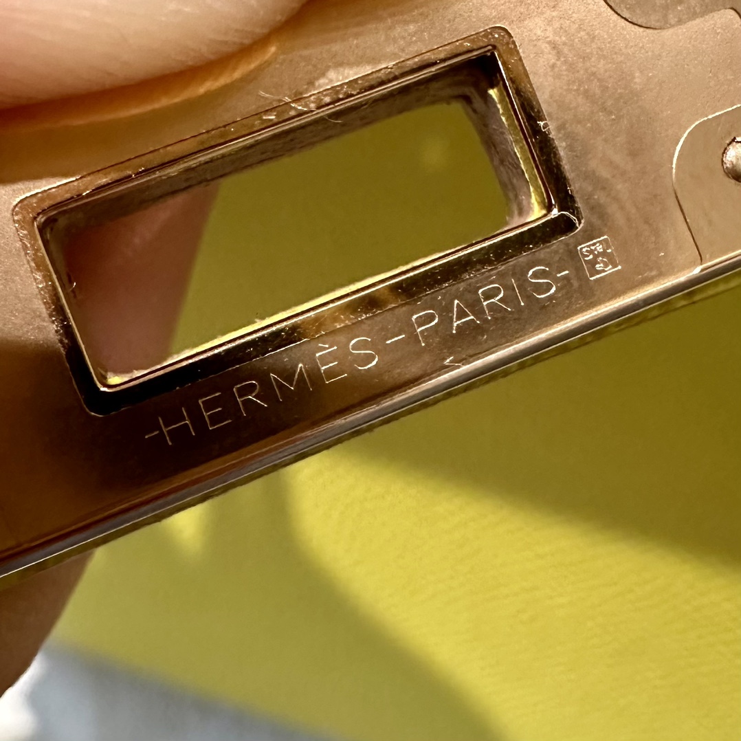 Hermès Kelly Handbag in Amber Yellow  Epsom Cowhide Leather, Purely Handcrafted, High-End Customization Edition