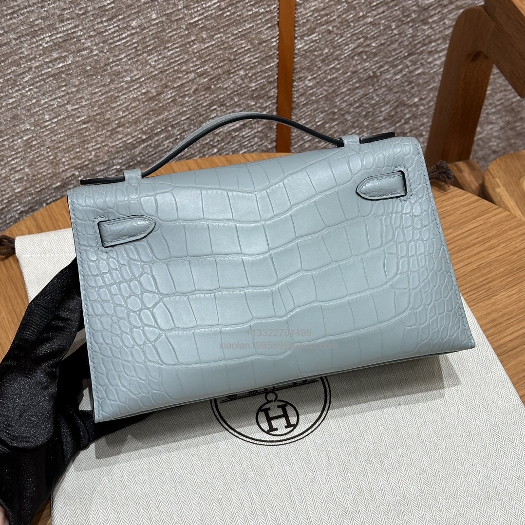 Hermès Kelly Pochette Clutch Bag Shiny Crocodile Leather . Fully Handmade Premium Customization – Linen Blue