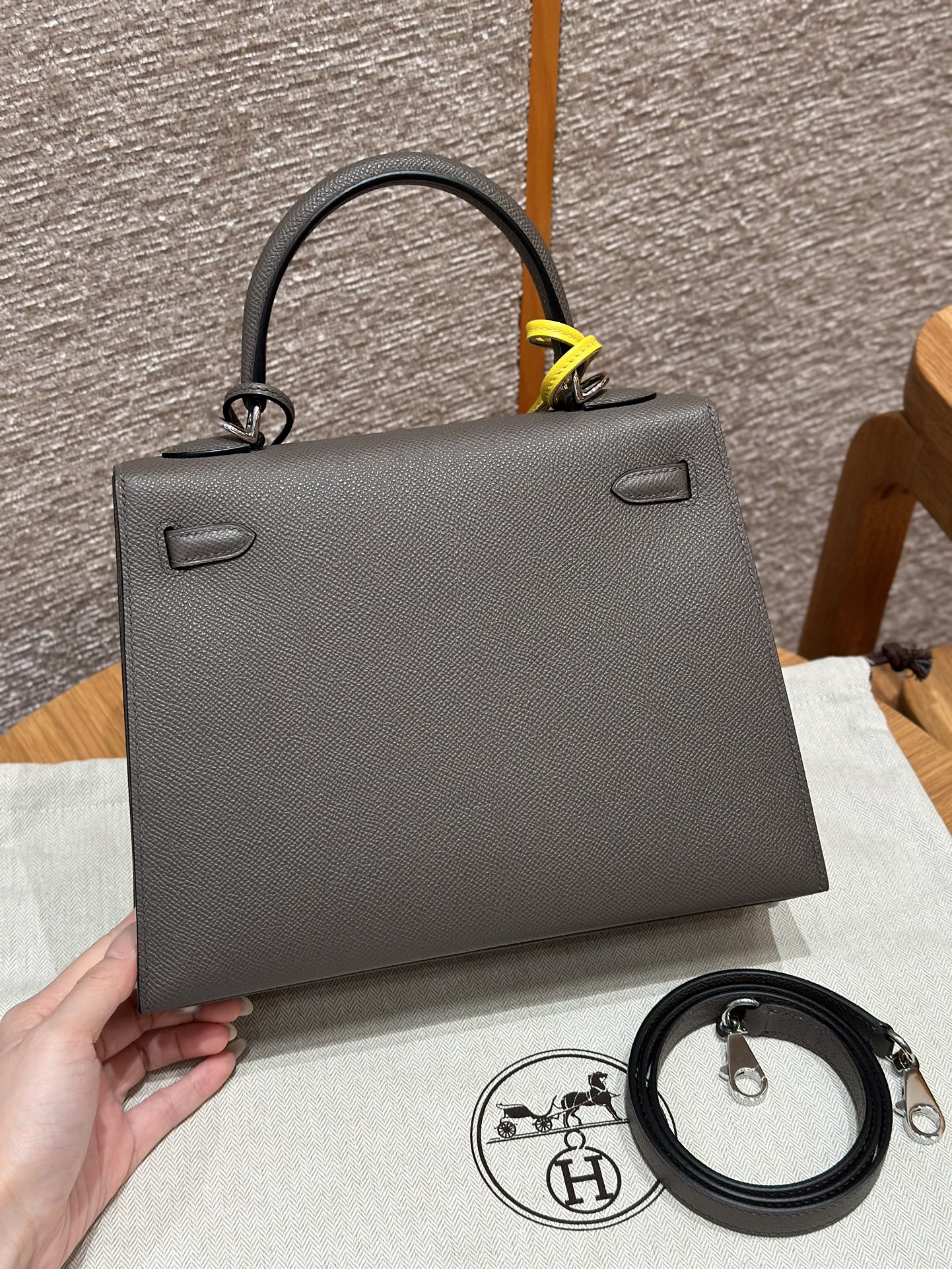 Hermès Kelly Handbag in Etain Epsom Cowhide Leather, Purely Handcrafted, High-End Customization Edition