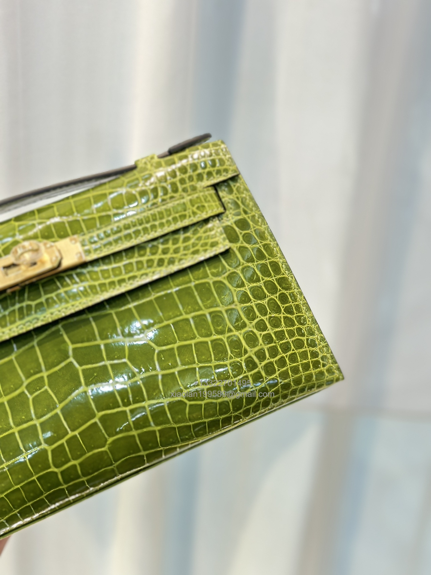 Hermès Kelly Pochette Clutch Bag Shiny Crocodile Leather . Fully Handmade Premium Customization – Apple Green