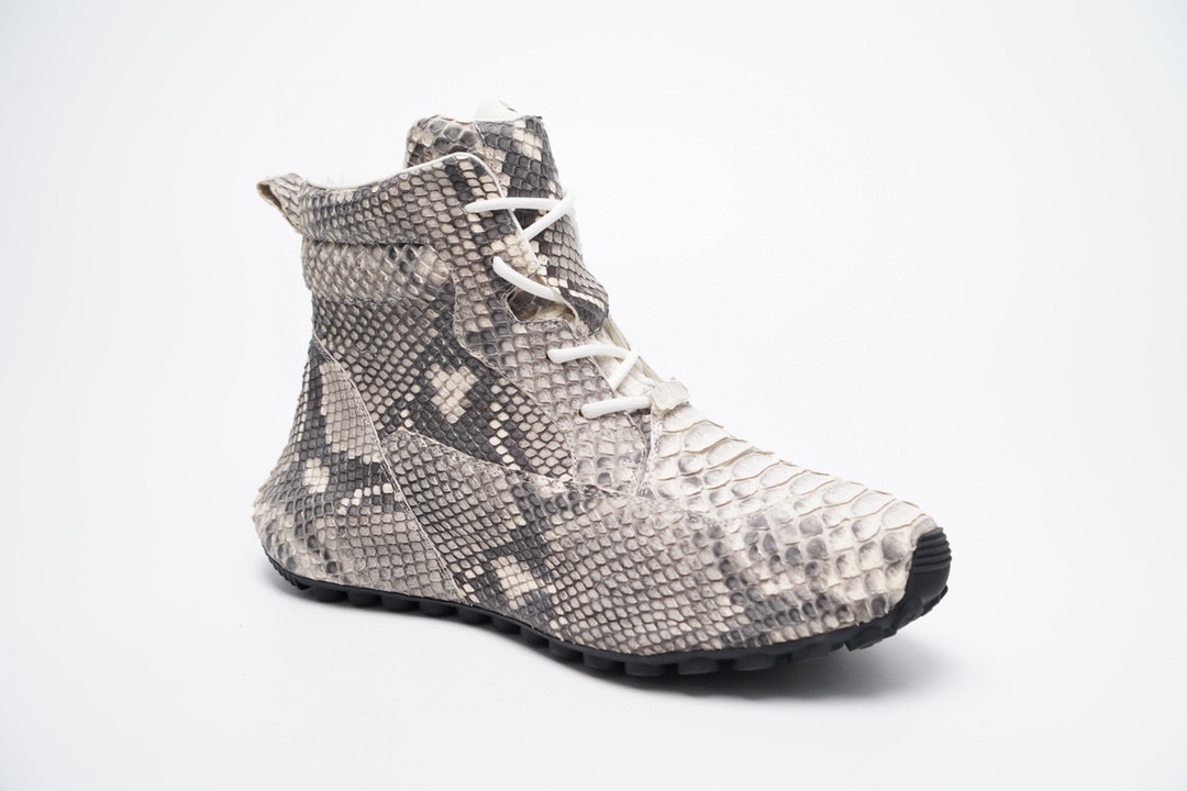 Handcrafted Luxury Private Customization High-Quality South African Python Leather Designer-inspired Sneakers.