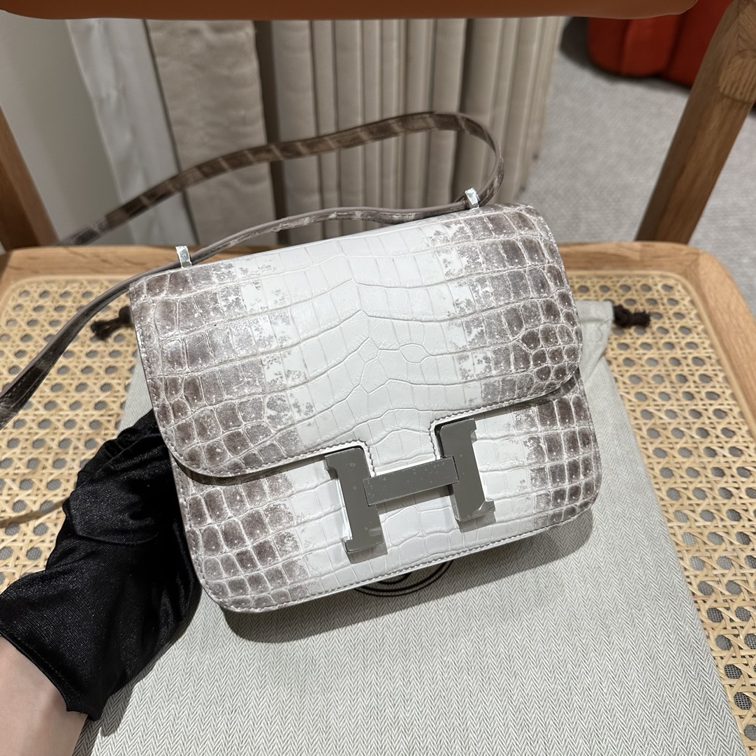 Hermès Signature Treasure — Himalaya Crocodile Constance 18/24cm, Premium Hand-Stitched Private Customization.