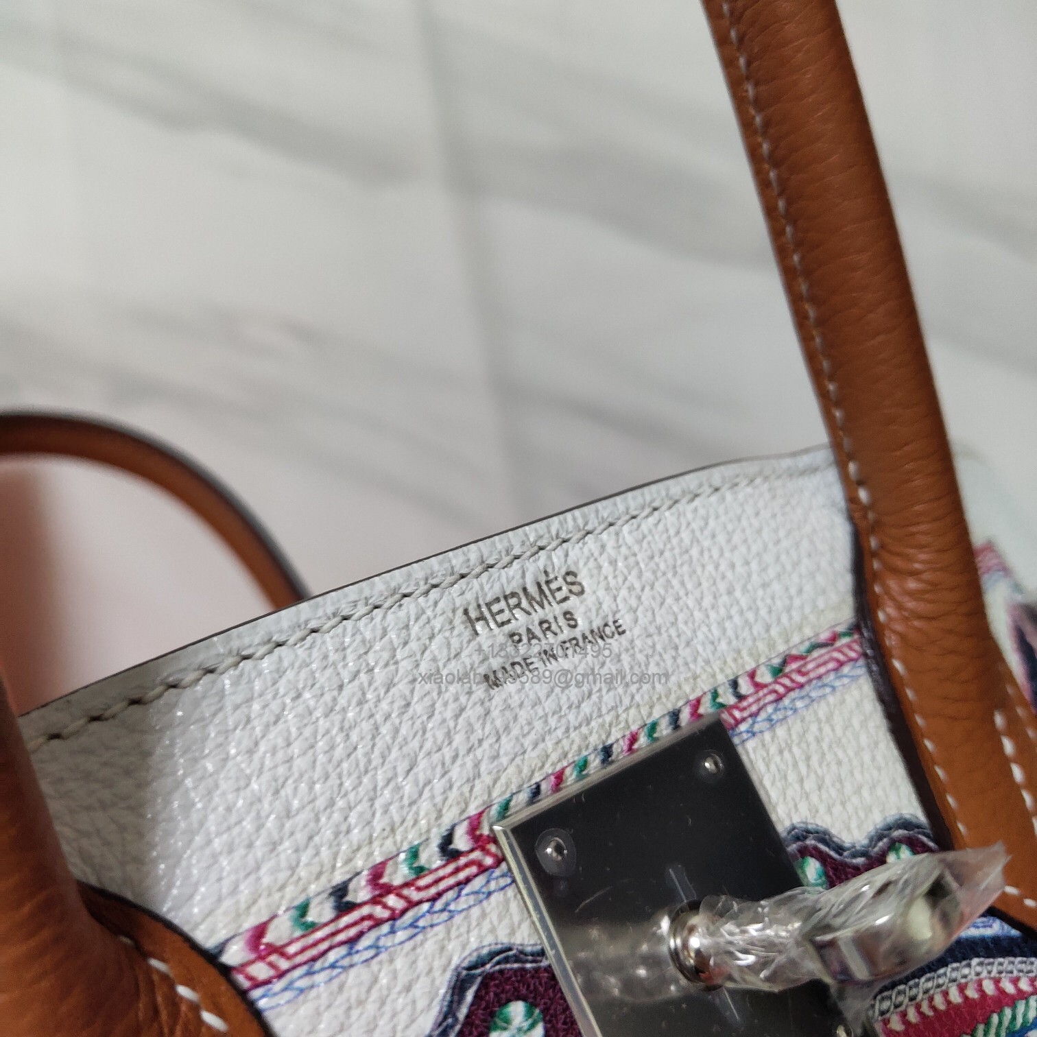 Hermès Birkin 25/30/35cm VIP Private Custom Handcrafted Bag in Togo Leather with Hand-Painted Design.