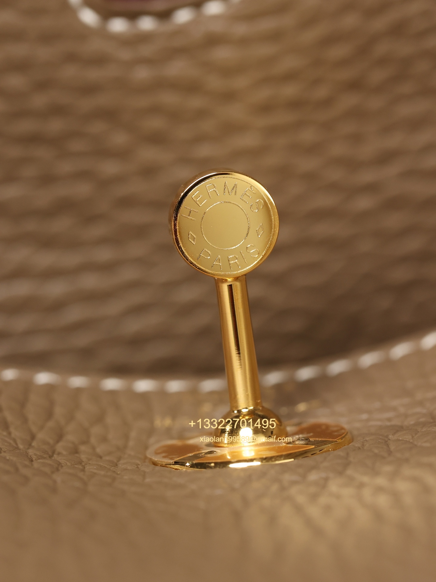 Hermès Lindy Mini 19cm in Etoupe Crafted with Hermès' exclusive Clemence leather, Purely Handcrafted, High-End Customization Edition