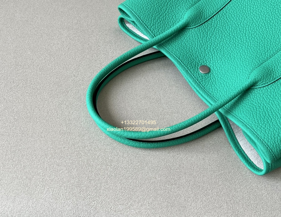 Hermès Garden Party 30/36 Bag in Negonda Calfskin, Color: Peacock Green.