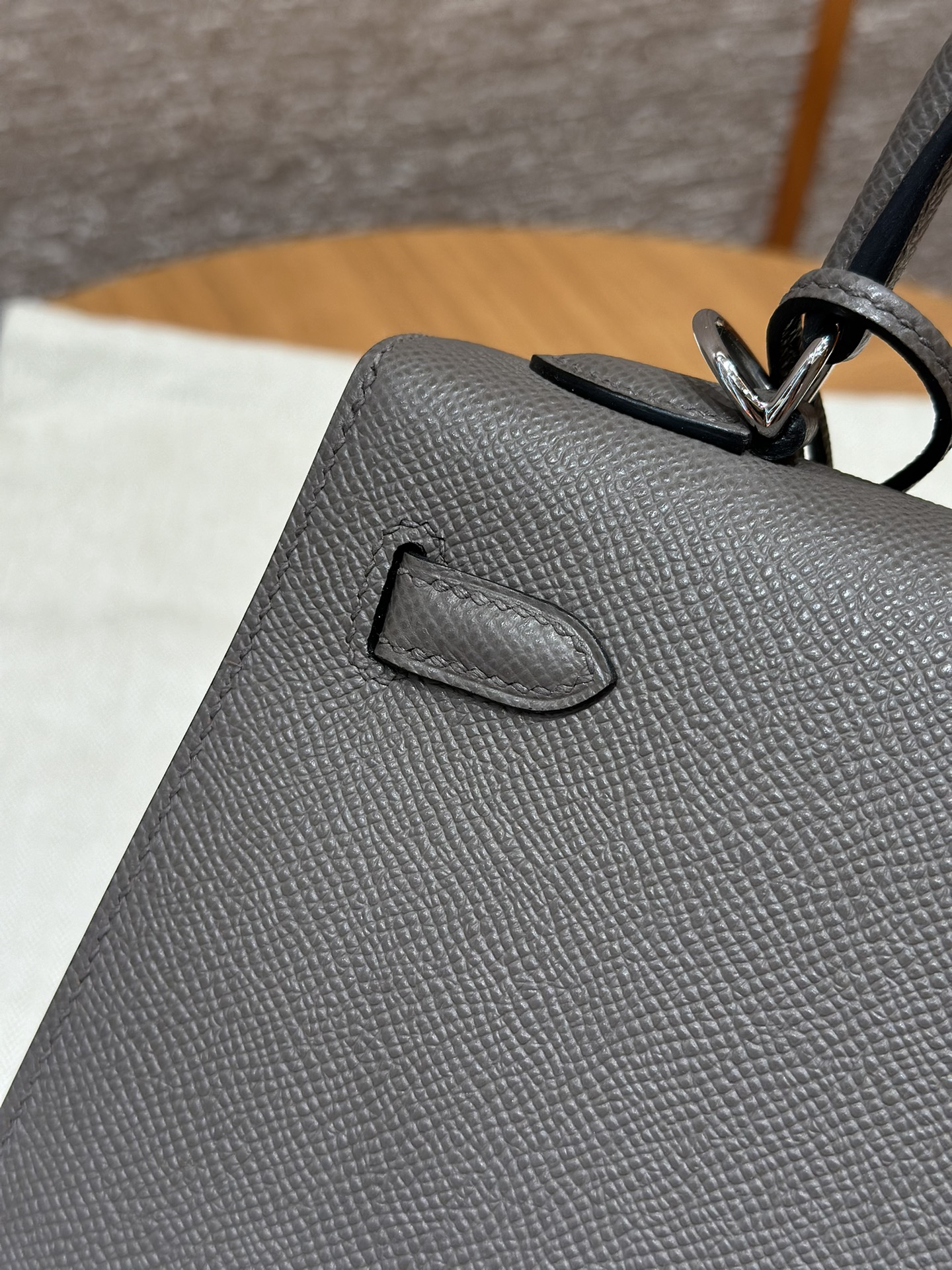 Hermès Kelly Handbag in Etain Epsom Cowhide Leather, Purely Handcrafted, High-End Customization Edition