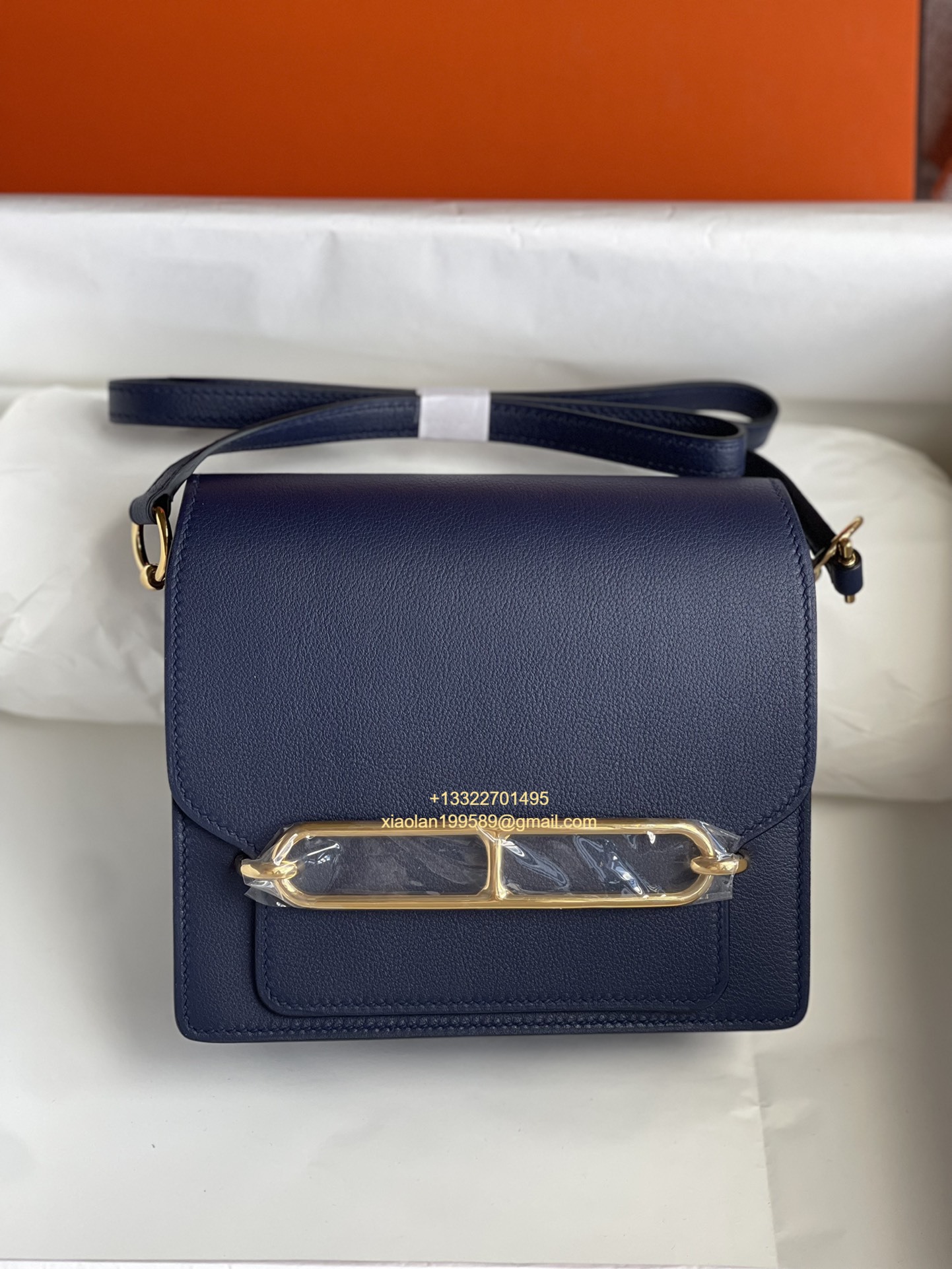 Hermès Roulis 18/23 Shoulder Bag in Evercolor Leather, Hand-stitched with Beeswax Thread. Color: Sapphire Blue.
