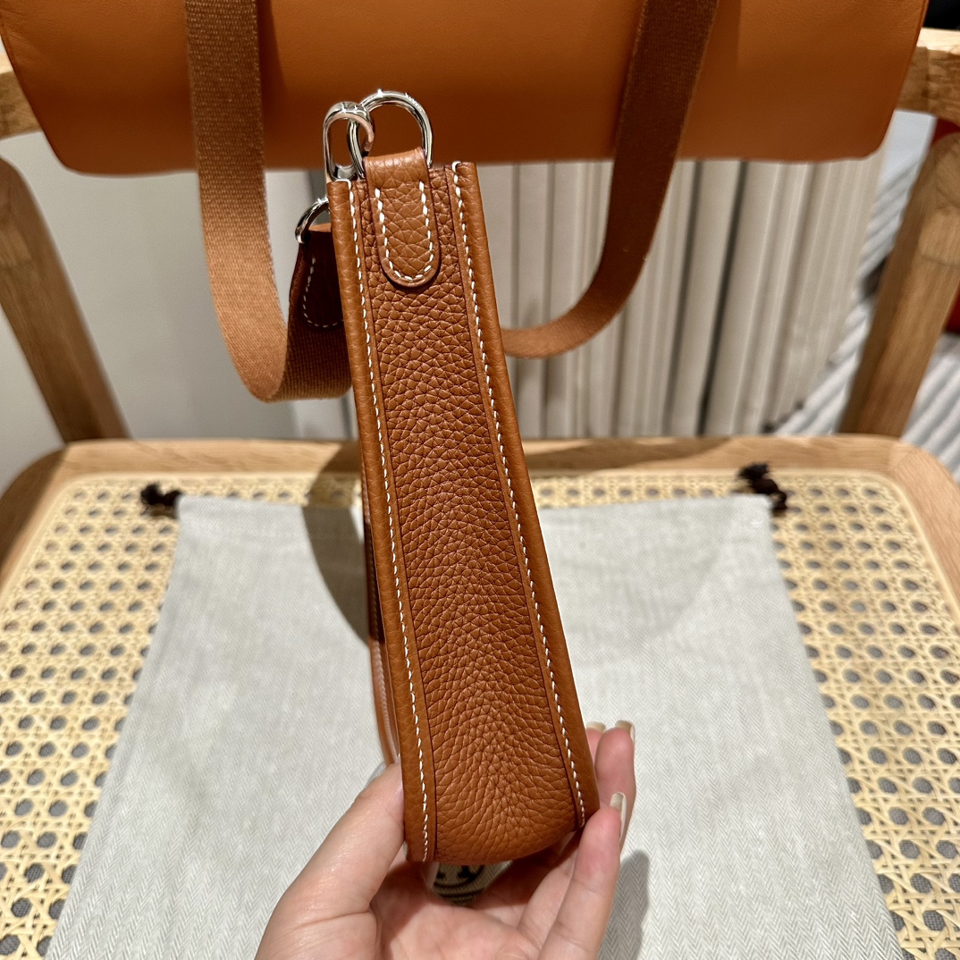 Hermès Evelyne mini Bag in Clemence Leather, Premium Handcrafted Customization-Gold Brown