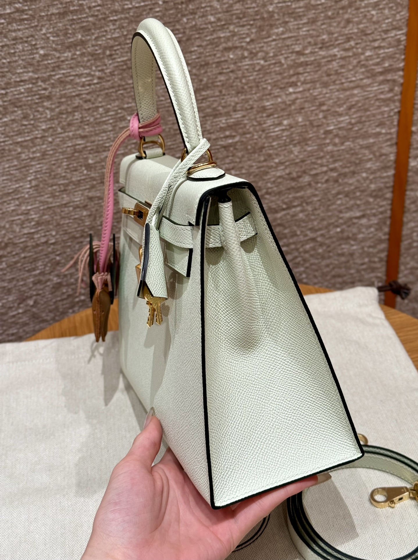 Hermès Kelly Handbag in Vert Fizz  Epsom Cowhide Leather, Purely Handcrafted, High-End Customization Edition