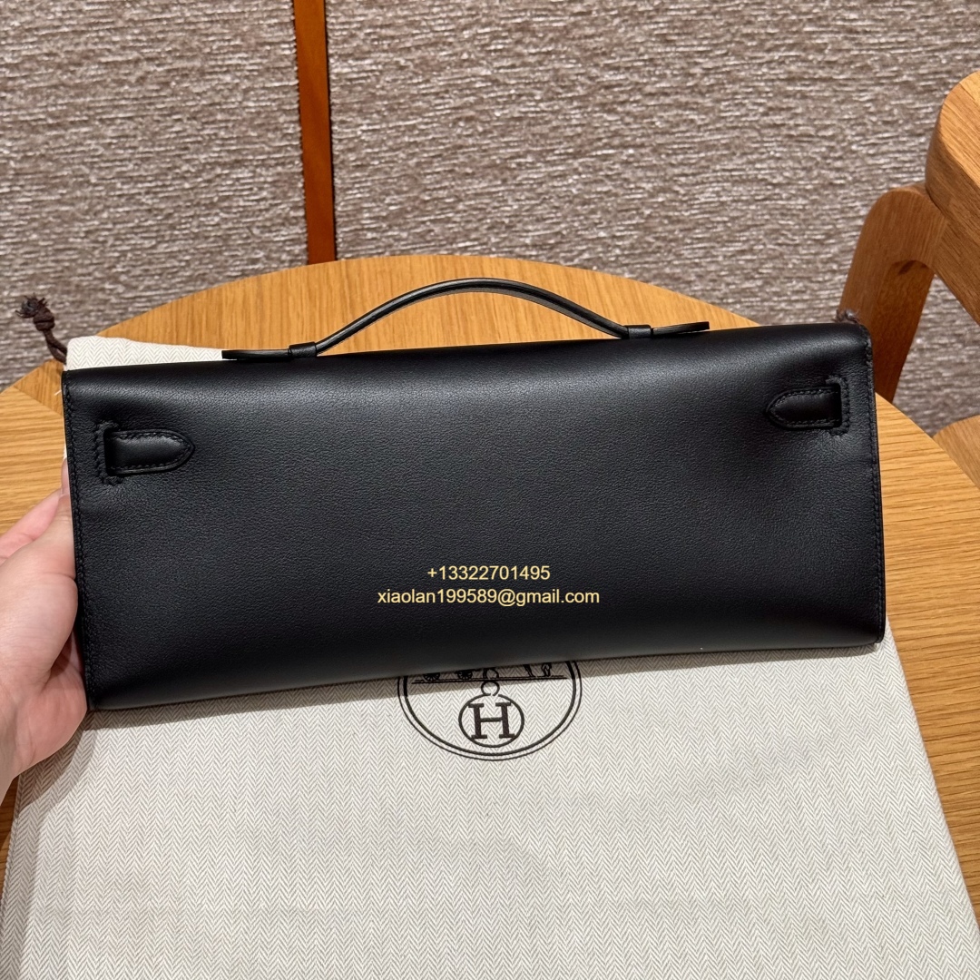 Hermès Kelly Cut Clutch in Black, made from original French-imported Swift leather. Premium fully handcrafted exclusive customization.
