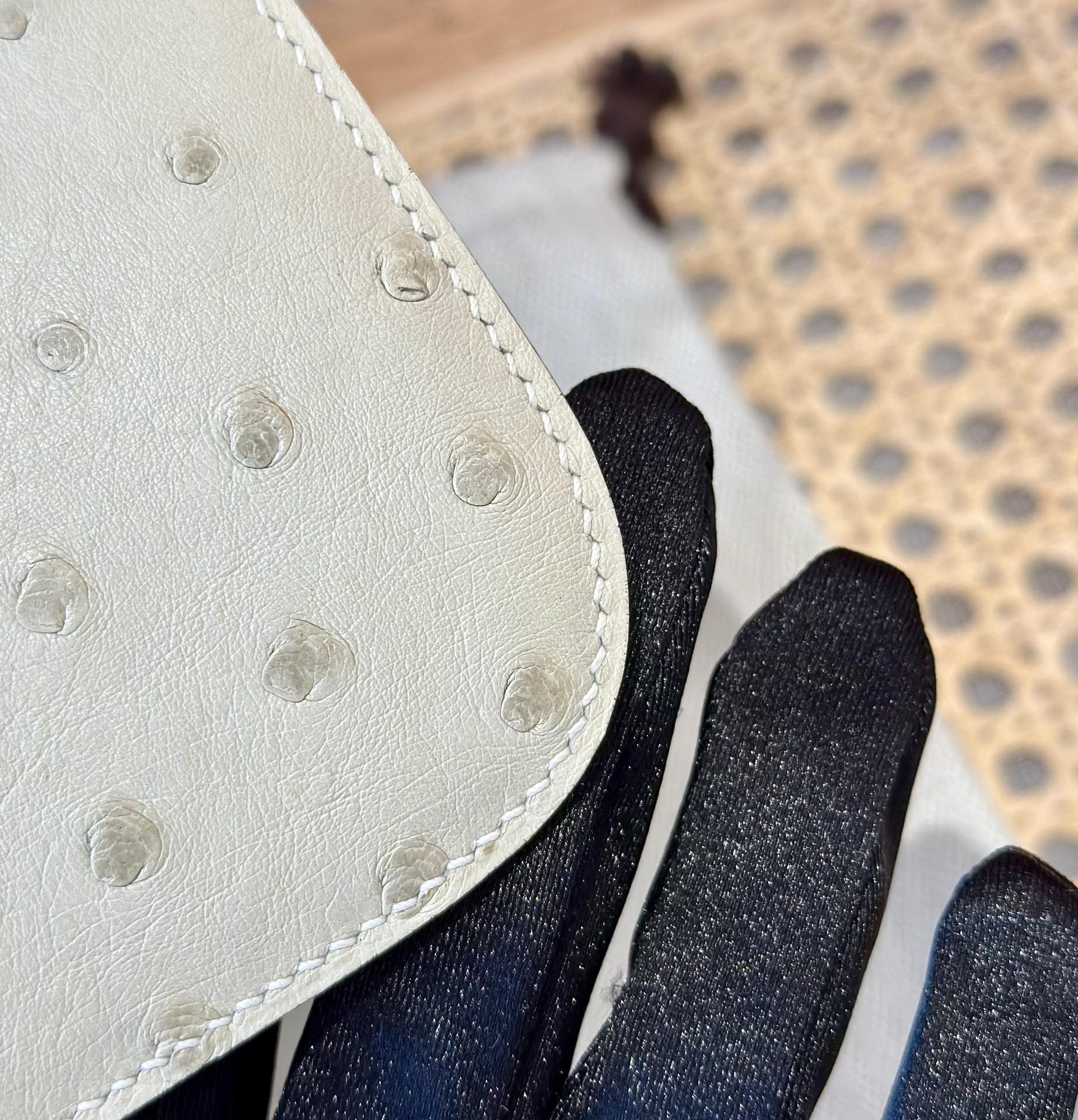 Hermès Constance 18/24 in Ostrich Leather, Premium Fully Handmade Exclusive Customization – 3C/Parchemin.