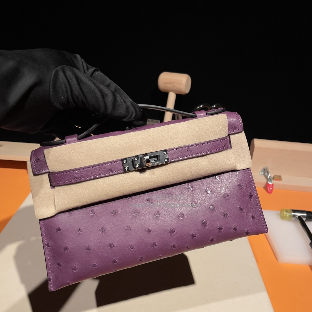 Hermès Kelly Pochette Clutch Bag, South African KK ostrich leather, fully handmade haute couture – Anemone Purple