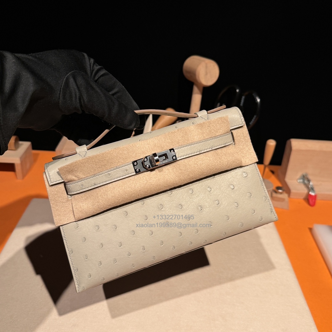 Hermès Kelly Pochette Clutch Bag, South African KK ostrich leather, fully handmade haute couture – Pearl Grey
