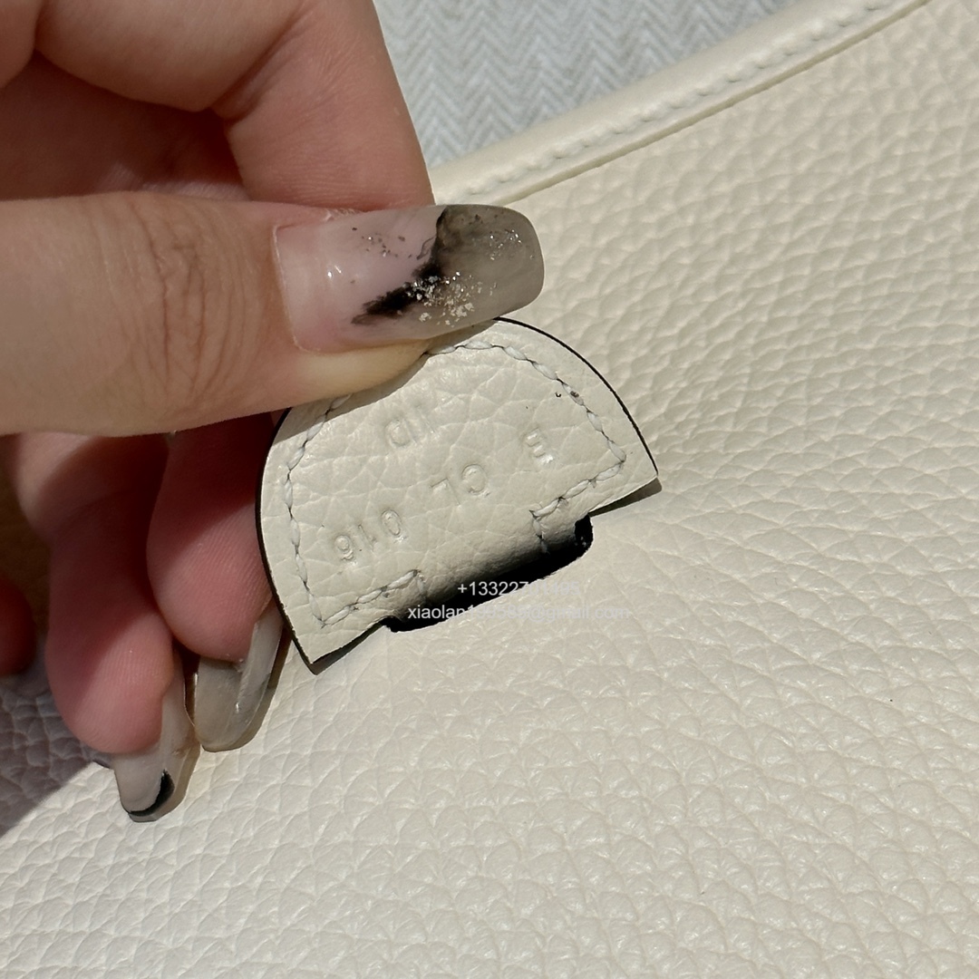 Hermès Evelyne Bag in Clemence Leather, Premium Handcrafted Customization – Milky White.