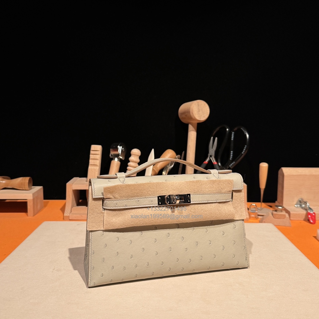 Hermès Kelly Pochette Clutch Bag, South African KK ostrich leather, fully handmade haute couture – Pearl Grey
