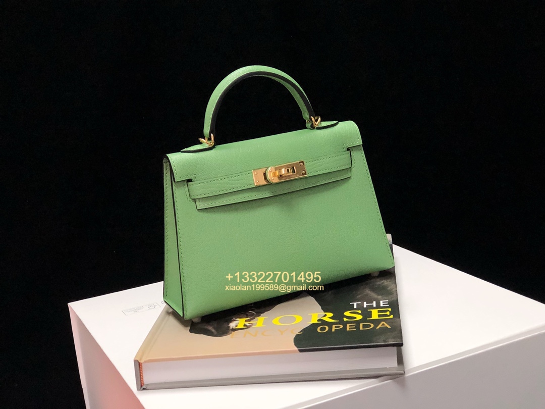 Hermès Mini Kelly II Handbag in Avocado Green Made from French Lambskin, Purely Handcrafted, High-End Customization Edition