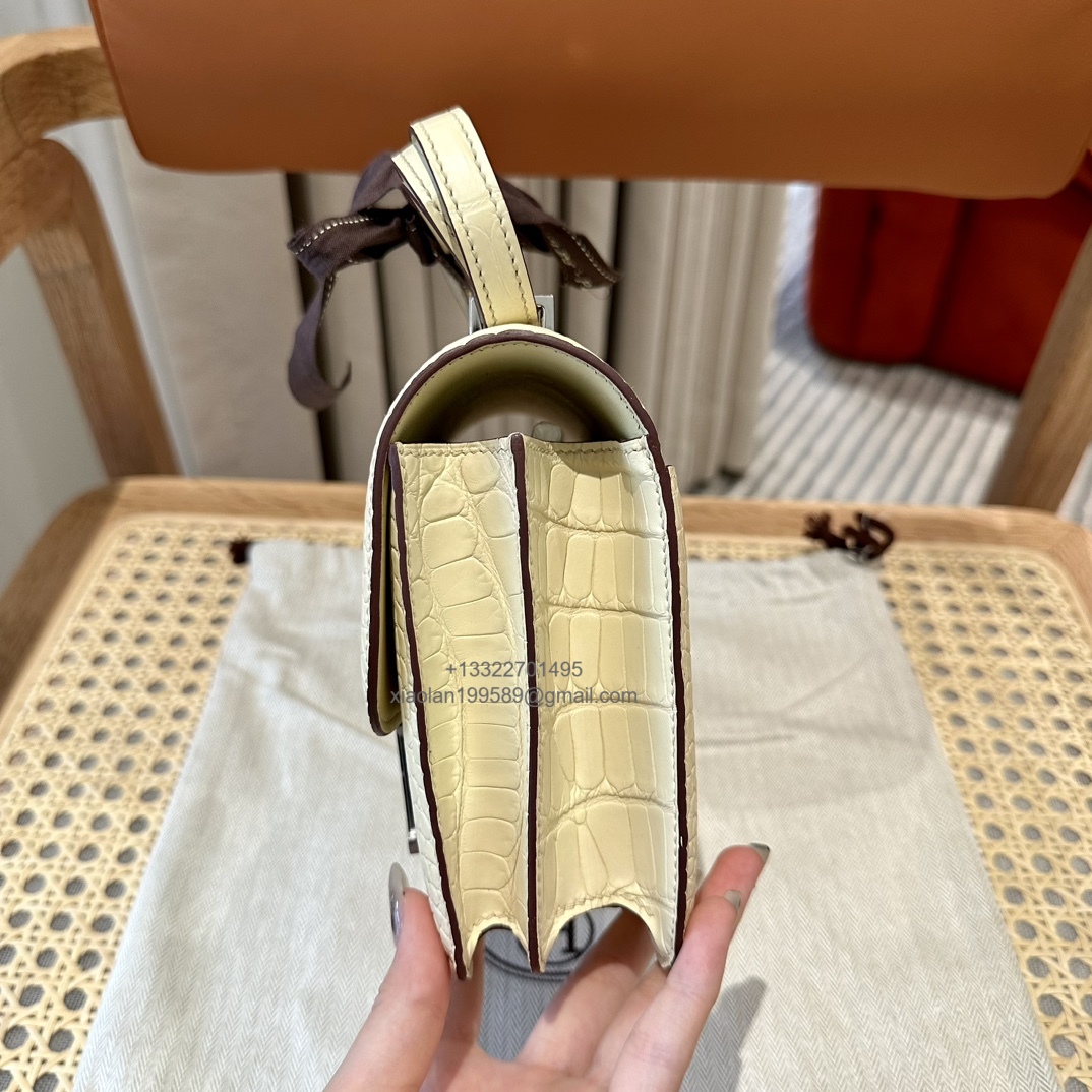 Hermès Constance 18/24cm in Crocodile Leather, Premium Handmade Customization-Vanilla