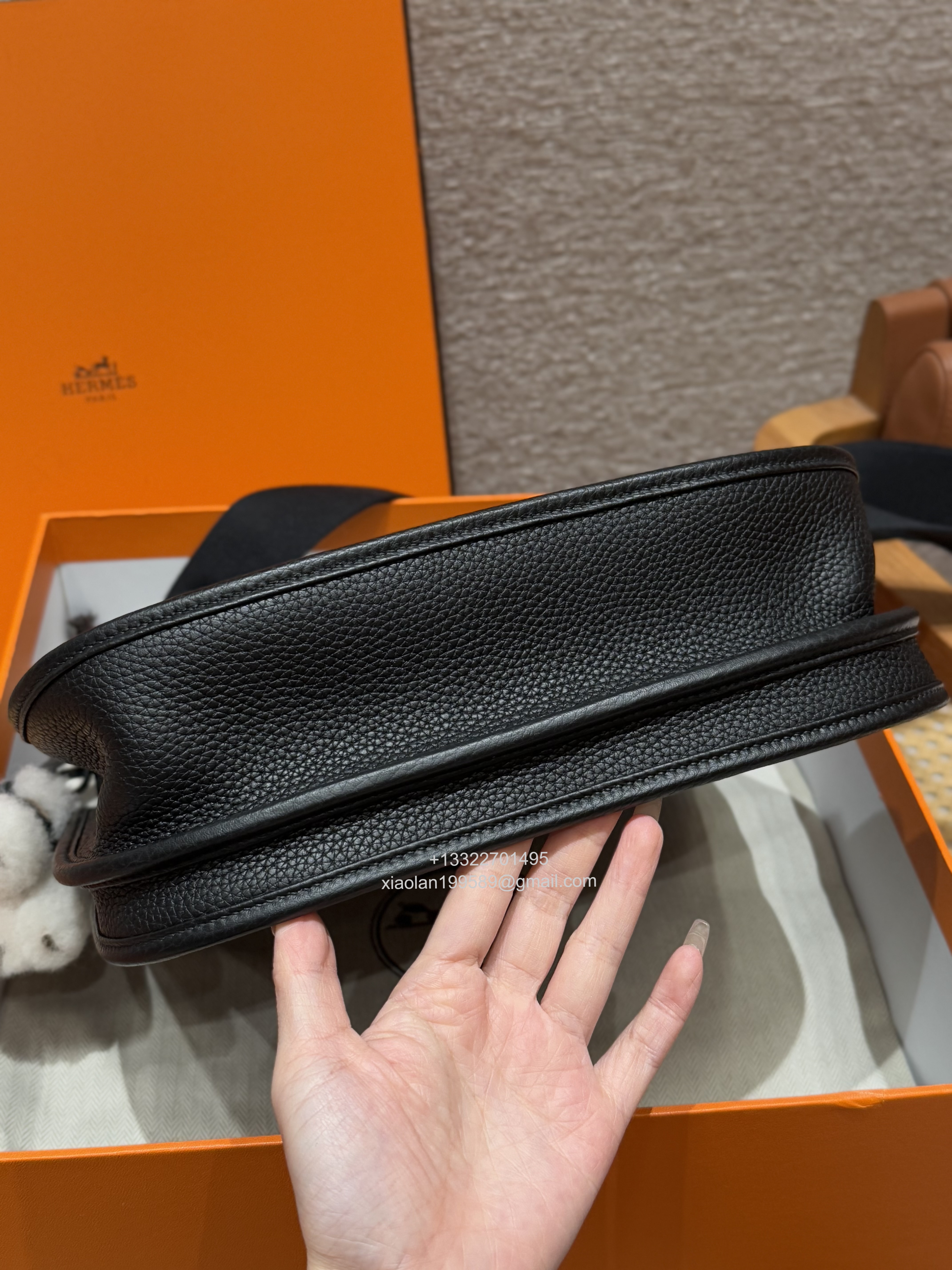 Hermès Evelyne Bag in Clemence Leather, Premium Handcrafted Customization – Black.