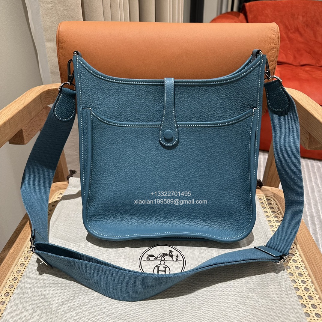 Hermès Evelyne Bag in Clemence Leather, Premium Handcrafted Customization – Denim Blue.