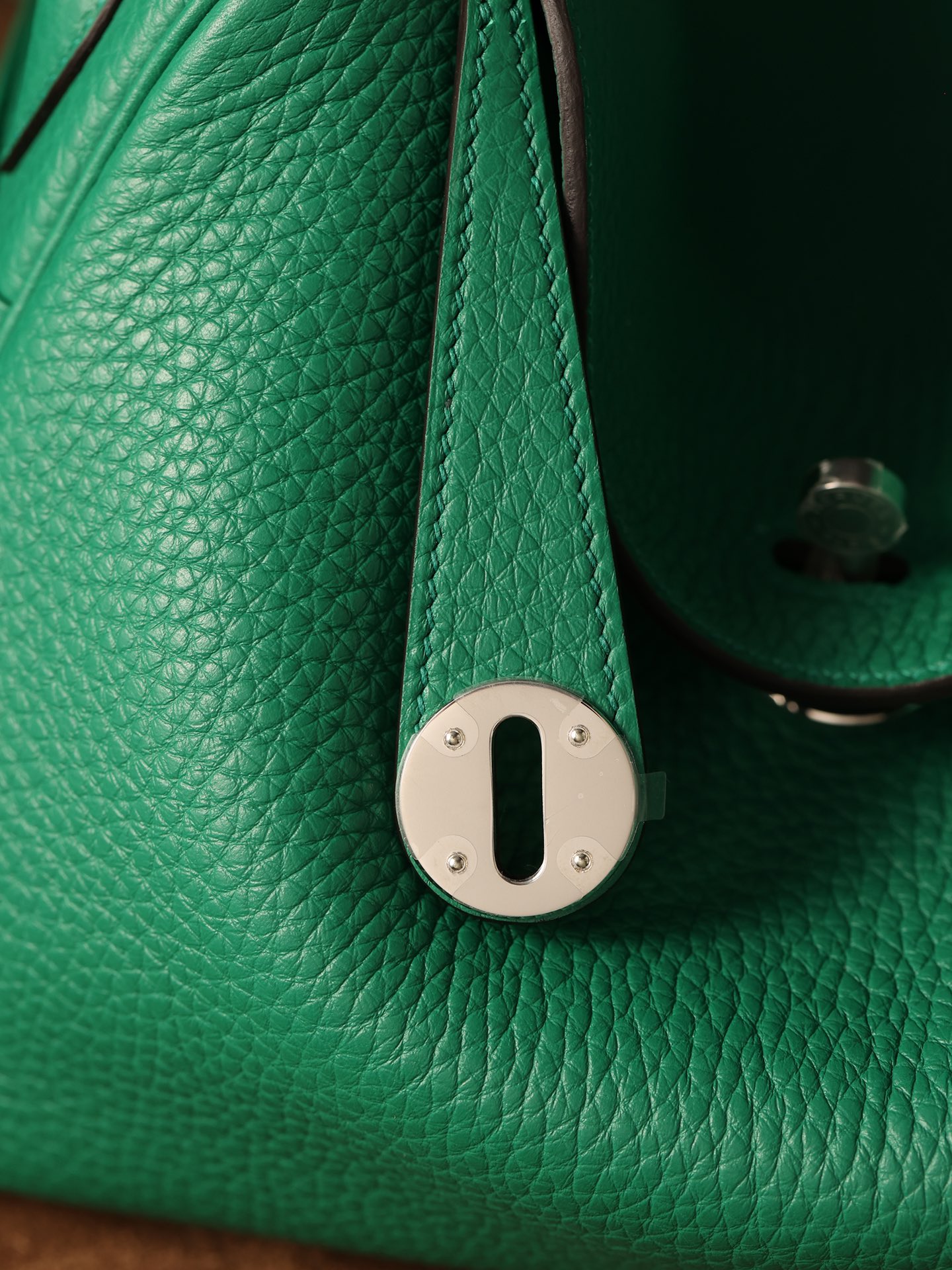 Hermès Lindy in Velvet Green, crafted with Hermès' exclusive Clemence leather, purely handcrafted, high-end customization edition.