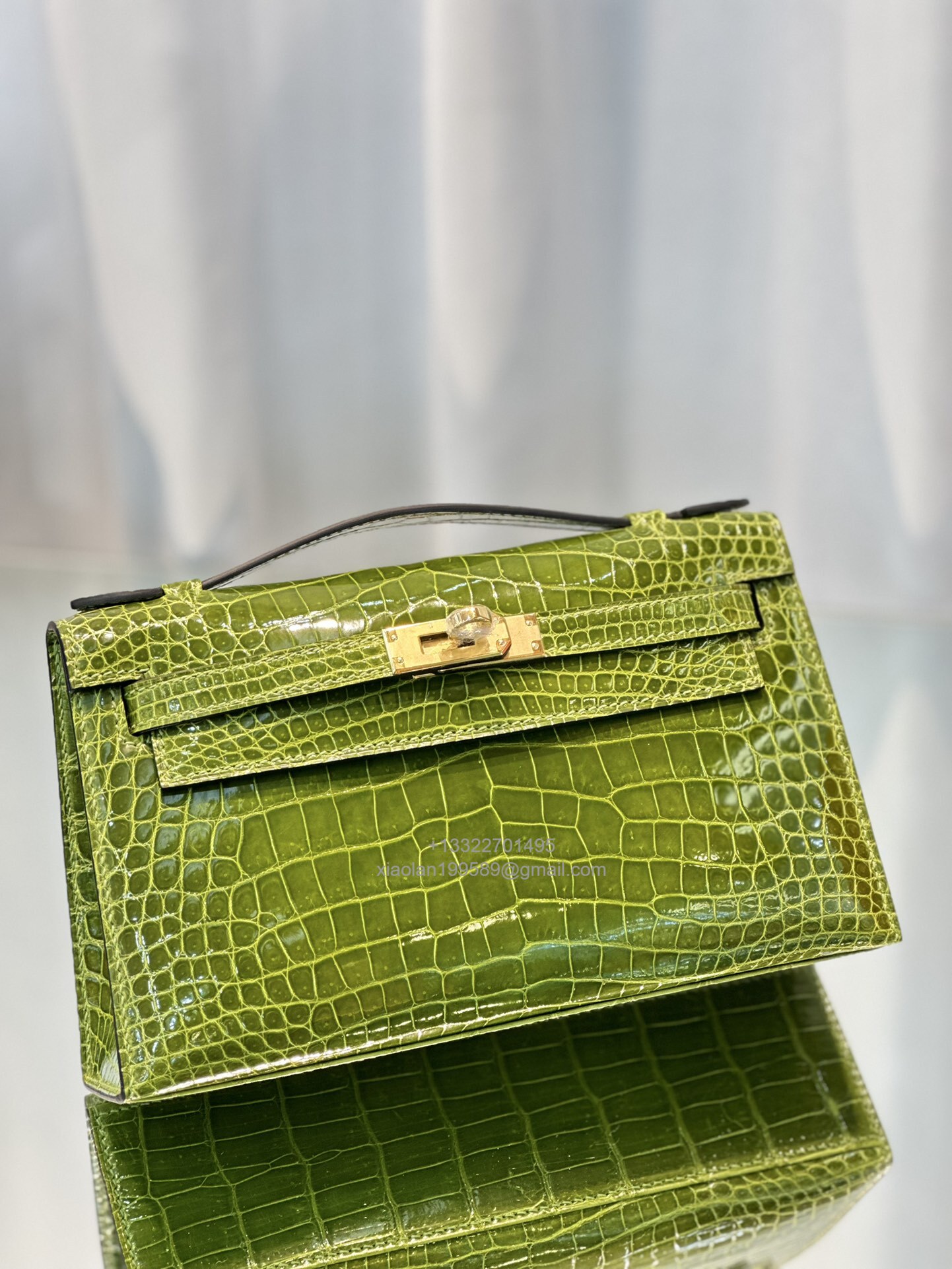 Hermès Kelly Pochette Clutch Bag Shiny Crocodile Leather . Fully Handmade Premium Customization – Apple Green