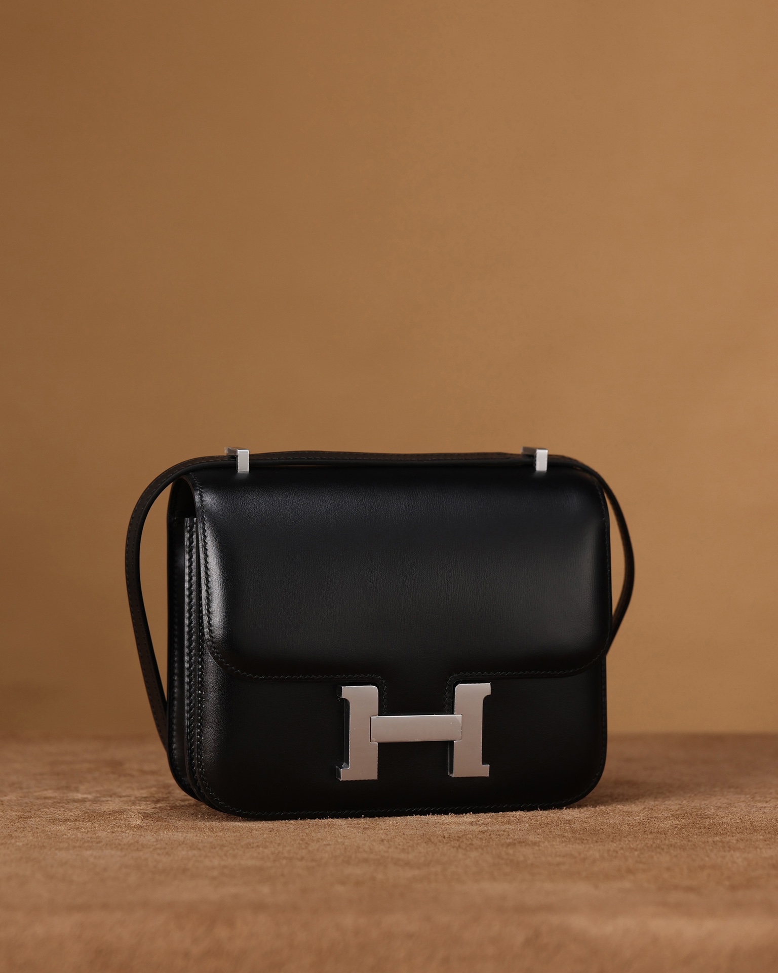 Hermès Constance 18/24 in Black BOX leather, purely handcrafted, high-end customization edition.