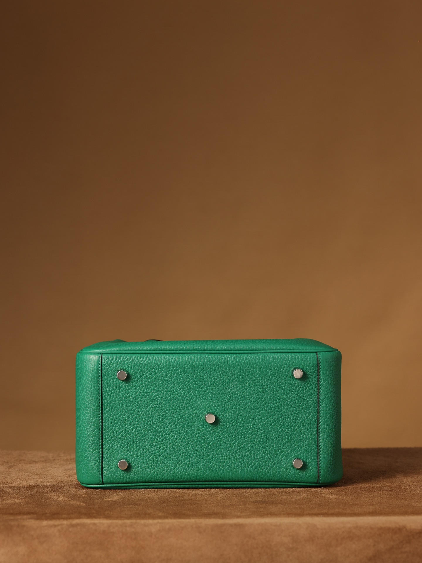 Hermès Lindy in Velvet Green, crafted with Hermès' exclusive Clemence leather, purely handcrafted, high-end customization edition.