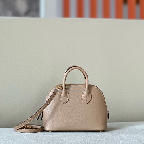 Hermès Bolide 19cm in Evercolor Leather, Fully Handmade, Color: Milk Tea