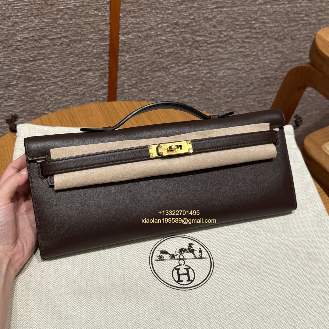 Hermès Kelly Cut Clutch in Chocolate, made from original French-imported Swift leather. Premium fully handcrafted exclusive customization.