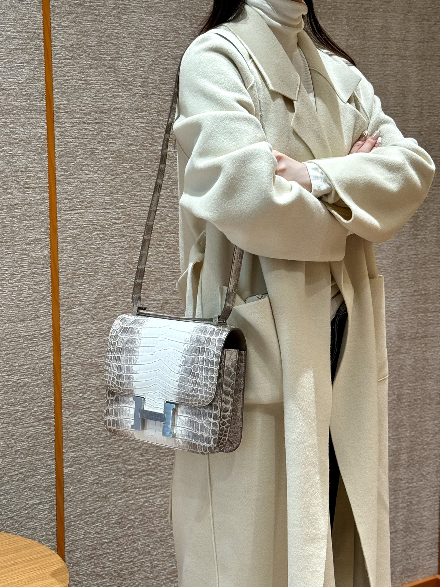 Hermès Signature Treasure — Himalaya Crocodile Constance 18/24cm, Premium Hand-Stitched Private Customization.