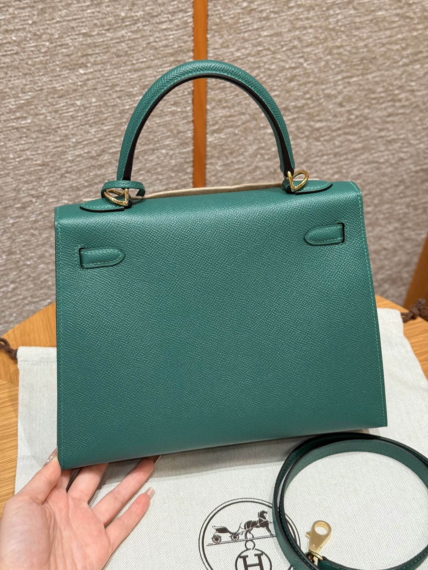 Hermès Kelly Handbag in  Peacock Green Epsom Cowhide Leather, Purely Handcrafted, High-End Customization Edition