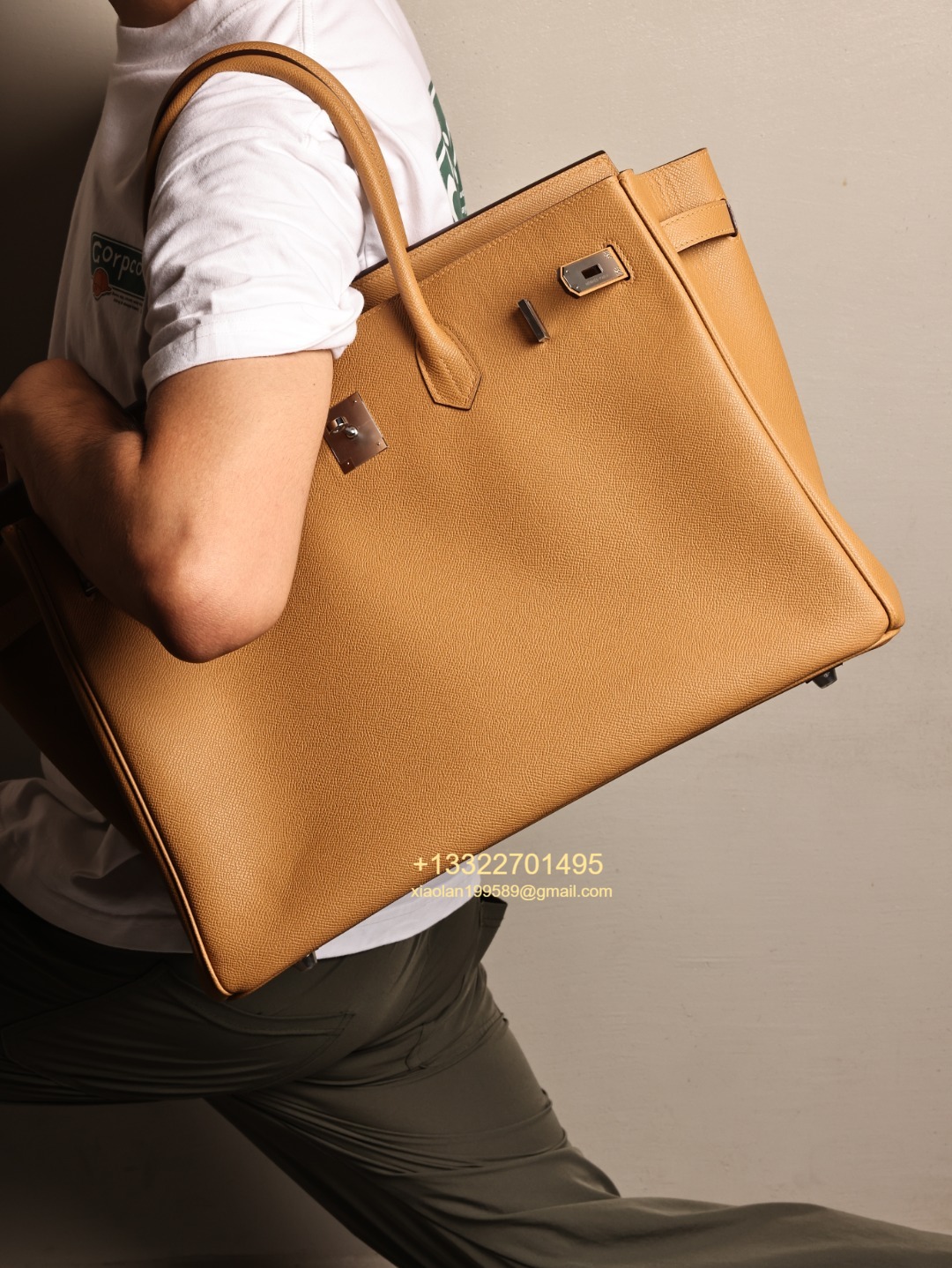 Men's Exclusive Hermès Birkin 40cm, Imported Original Factory Epsom Leather in Sesame Color Synchronize with Boutique, Purely Handcrafted with Waxed Thread Stitching, Pure Steel Hardware, High-End Customization