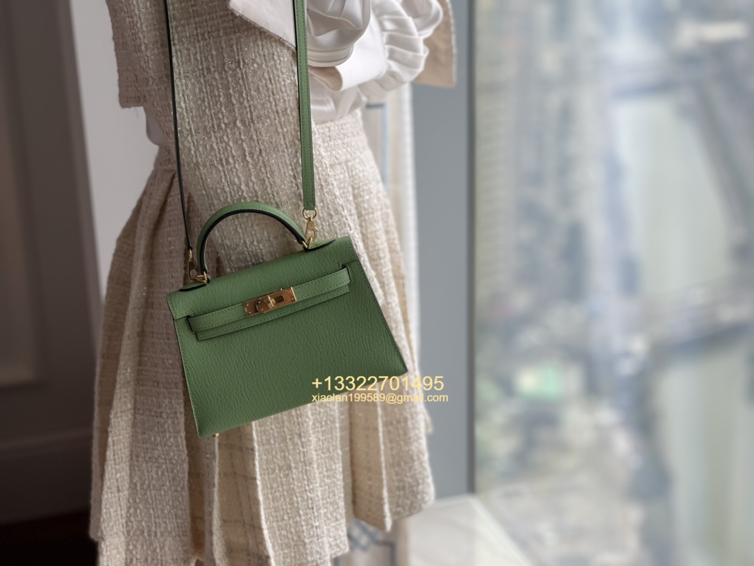 Hermès Mini Kelly II Handbag in Avocado Green Made from French Lambskin, Purely Handcrafted, High-End Customization Edition