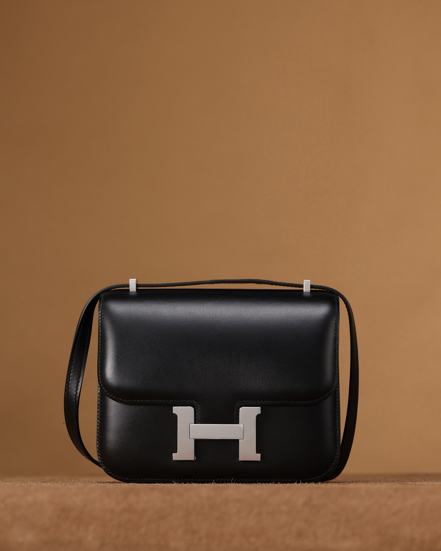 Hermès Constance 18/24 in Black BOX leather, purely handcrafted, high-end customization edition.