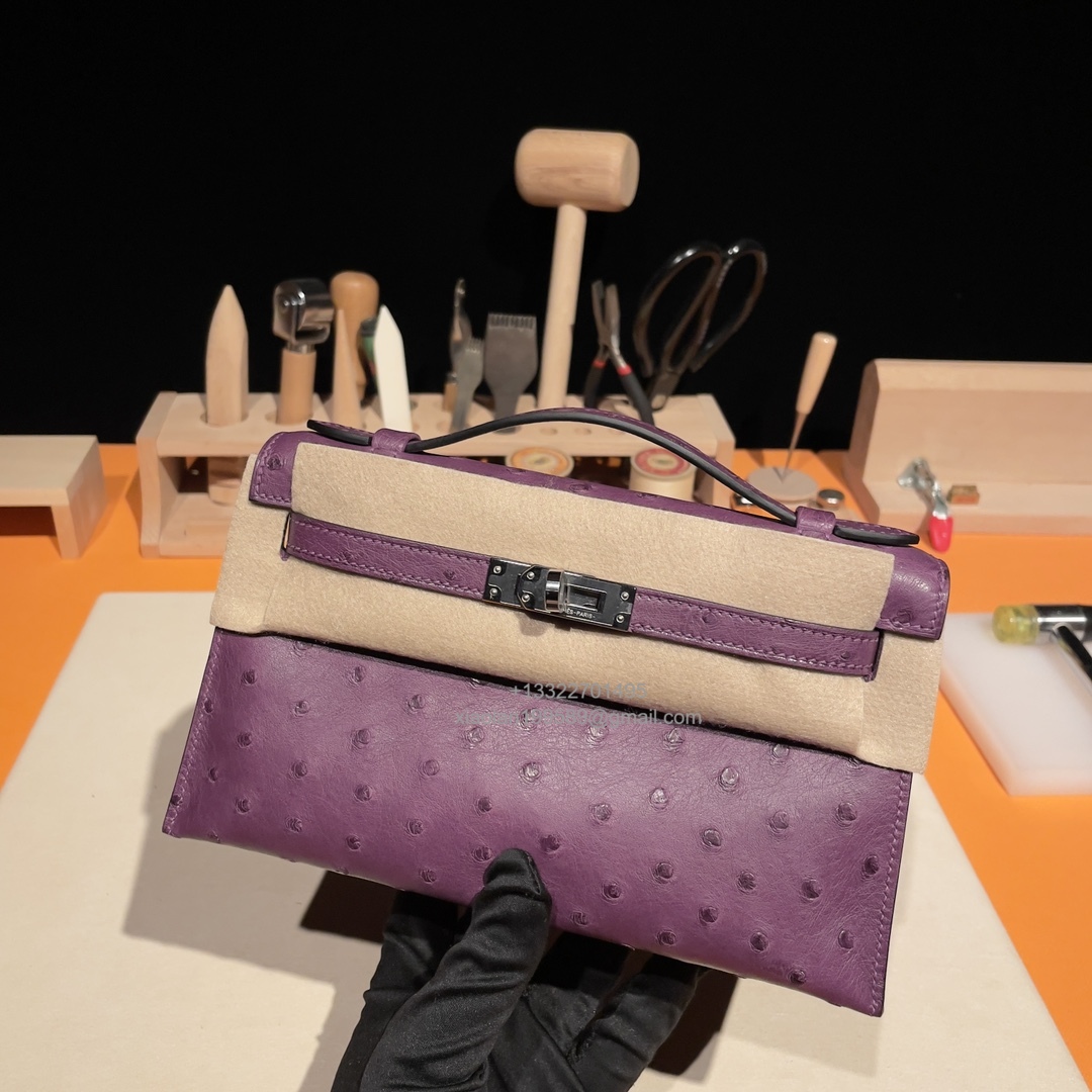 Hermès Kelly Pochette Clutch Bag, South African KK ostrich leather, fully handmade haute couture – Anemone Purple