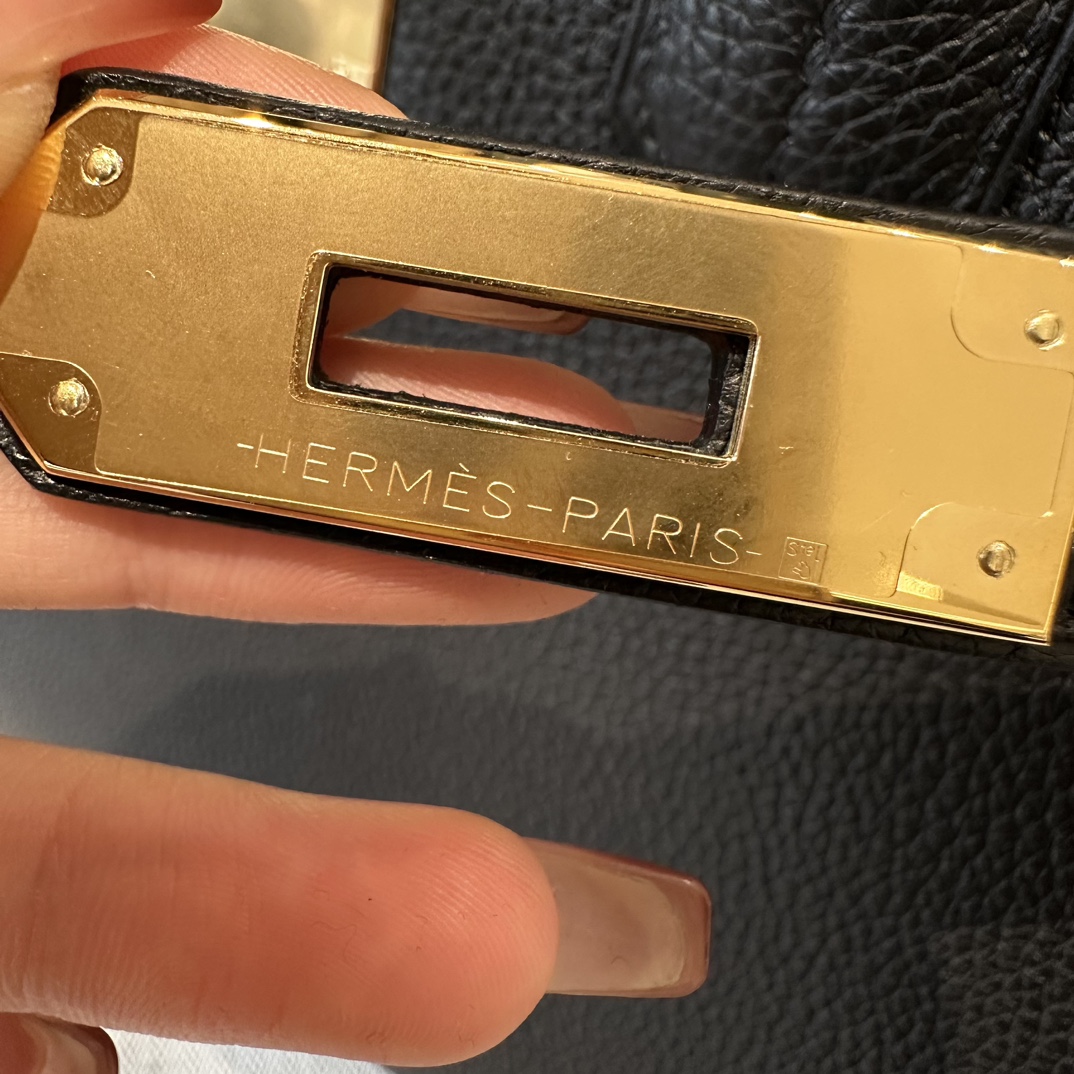 Hermès Birkin 25/30/35cm, handcrafted with togo  leather –Black