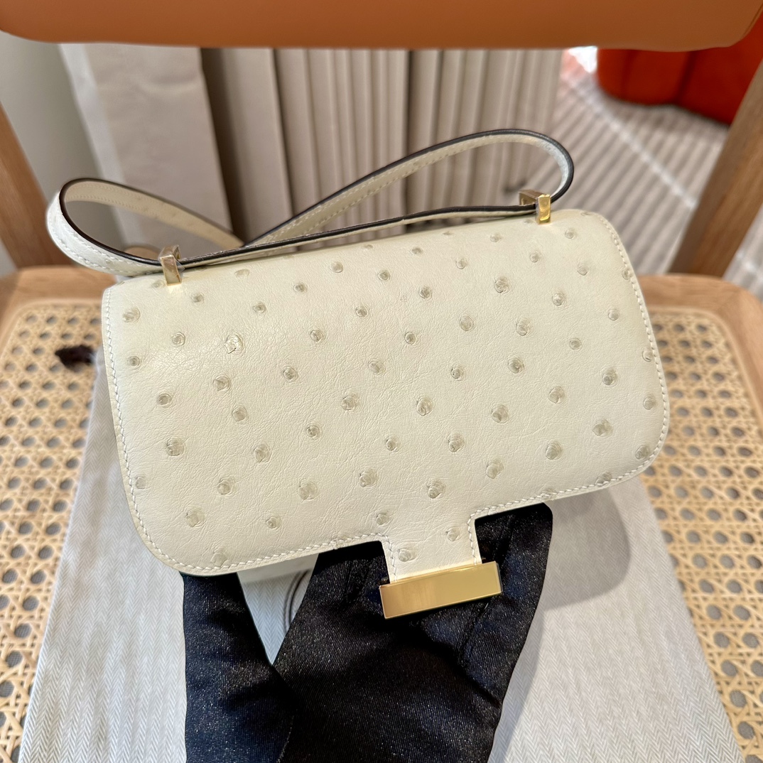 Hermès Constance 18/24 in Ostrich Leather, Premium Fully Handmade Exclusive Customization – 3C/Parchemin.