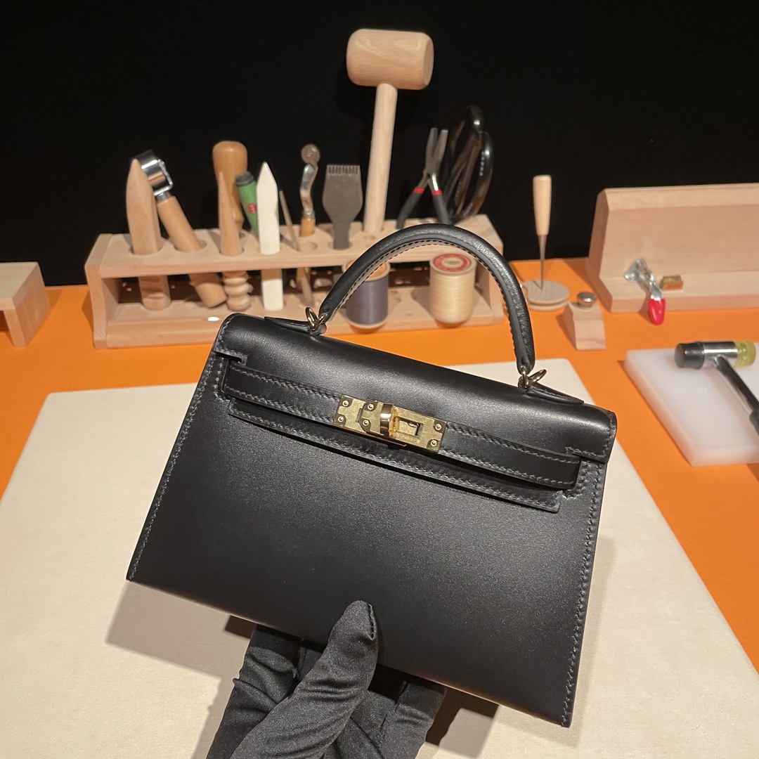 Hermès Mini Kelly II Handbag in Black Made from Box Calf Leather, Purely Handcrafted, High-End Customization Edition