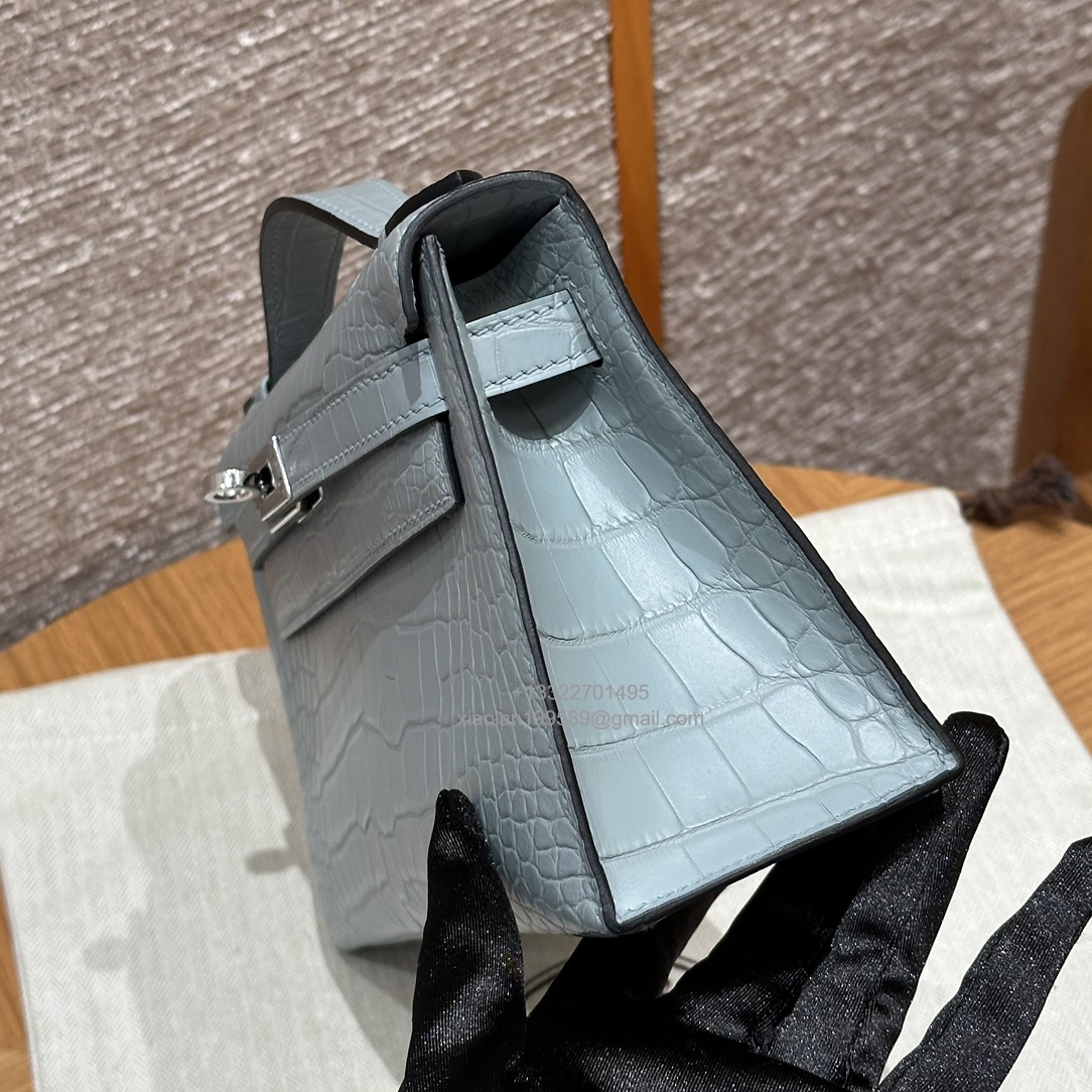 Hermès Kelly Pochette Clutch Bag Shiny Crocodile Leather . Fully Handmade Premium Customization – Linen Blue