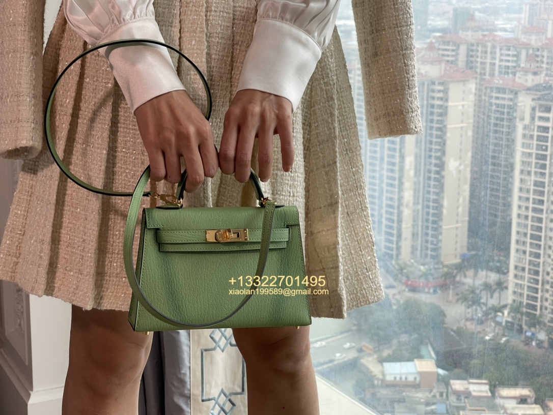 Hermès Mini Kelly II Handbag in Avocado Green Made from French Lambskin, Purely Handcrafted, High-End Customization Edition