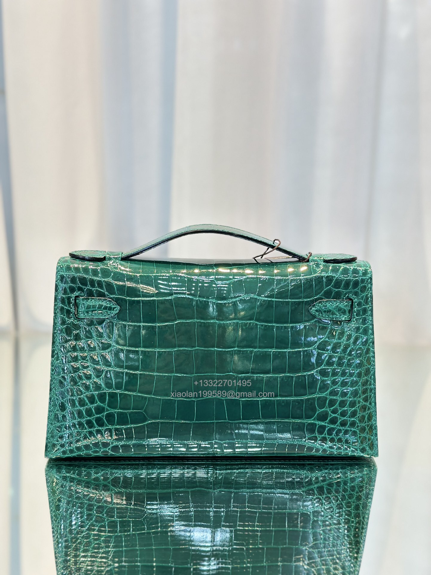 Hermès Kelly Pochette Clutch Bag Shiny Crocodile Leather . Fully Handmade Premium Customization – Jade Green