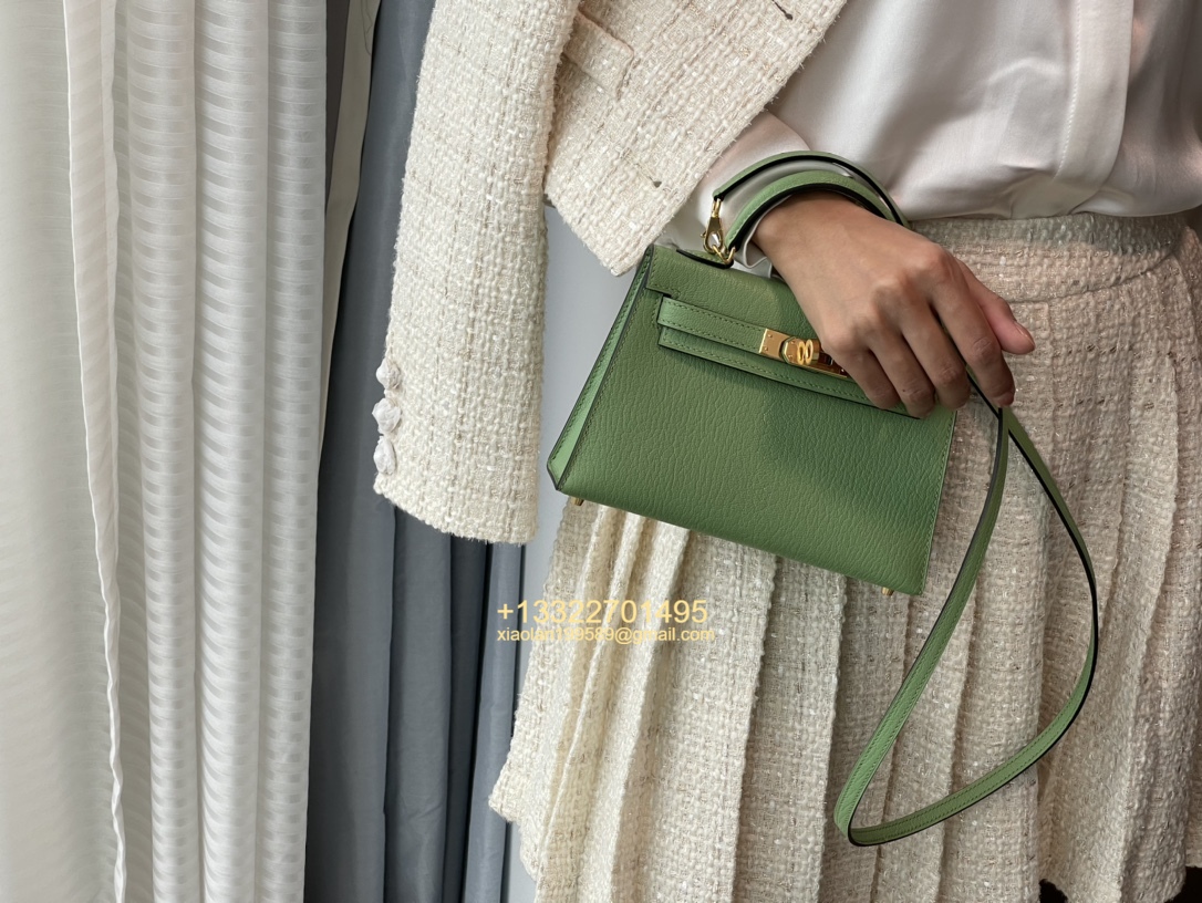 Hermès Mini Kelly II Handbag in Avocado Green Made from French Lambskin, Purely Handcrafted, High-End Customization Edition