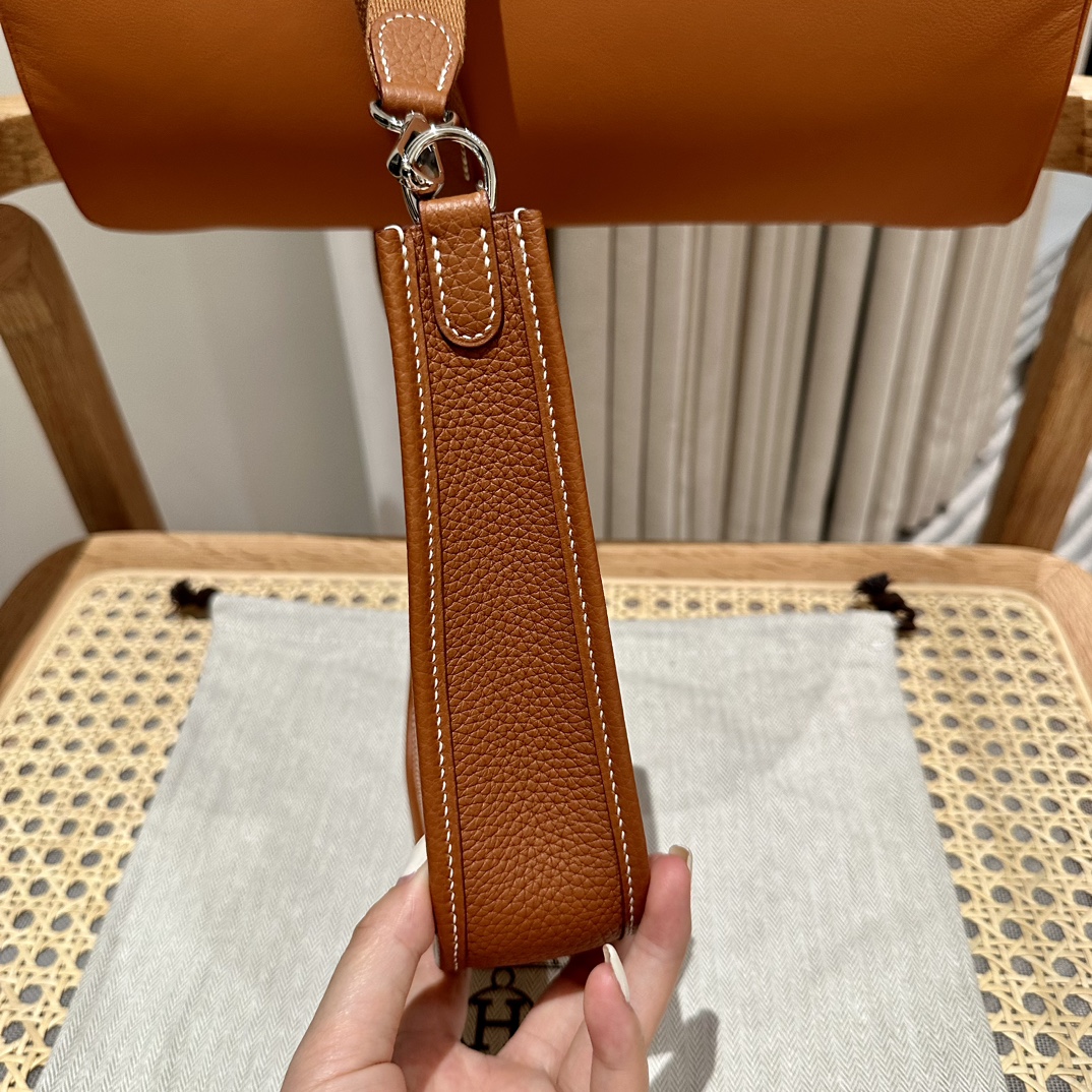 Hermès Evelyne mini Bag in Clemence Leather, Premium Handcrafted Customization-Gold Brown