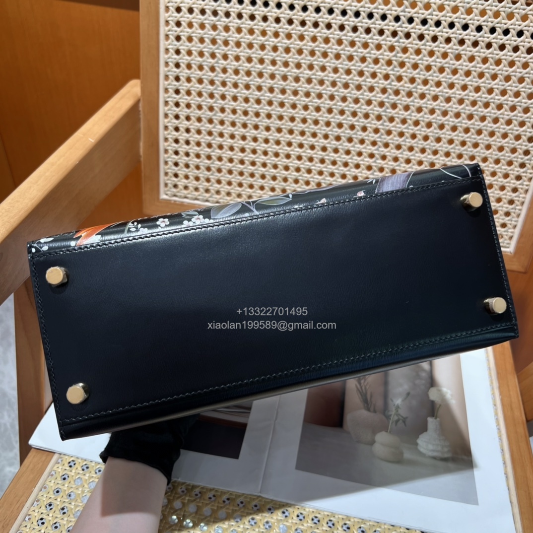 Hermès Kelly 25/28/32cm in Box leather, fully hand-stitched with waxed thread, haute couture custom-made.