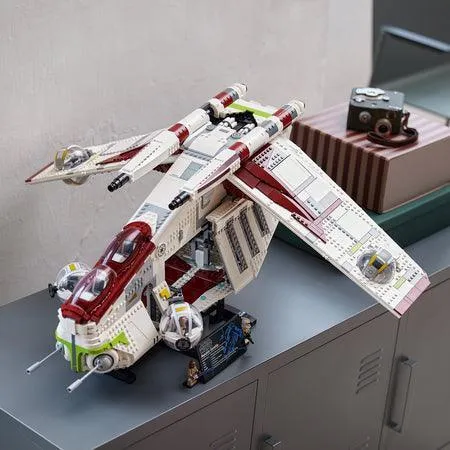 LEGO Republic Gunship 75309 StarWars & Ideas