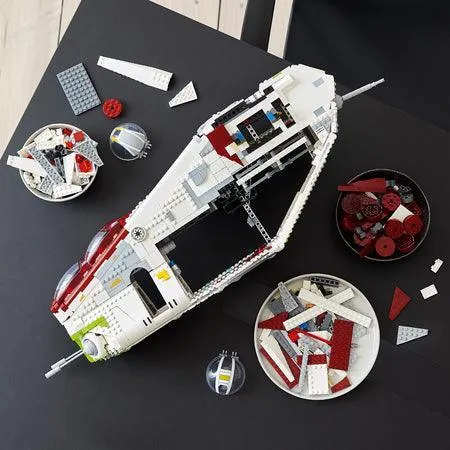 LEGO Republic Gunship 75309 StarWars & Ideas