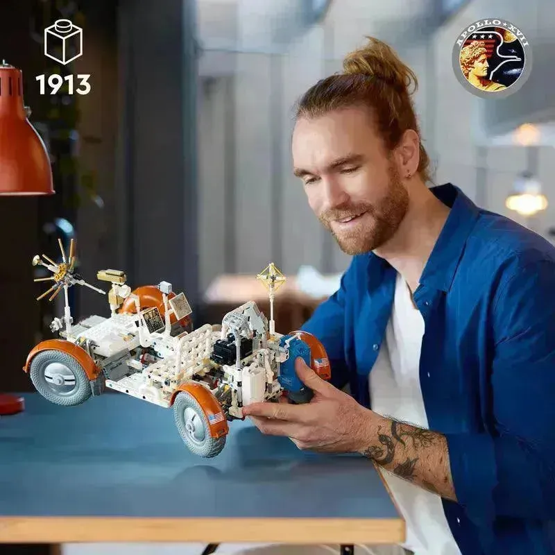LEGO NASA 1970 Apollo Lunar Roving Vehicle (LRV) 42182 Technic