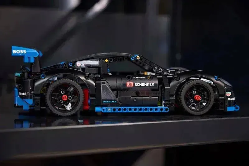 Porsche GT4 e-Performance racewagen 42176 Technic thumbnail 19