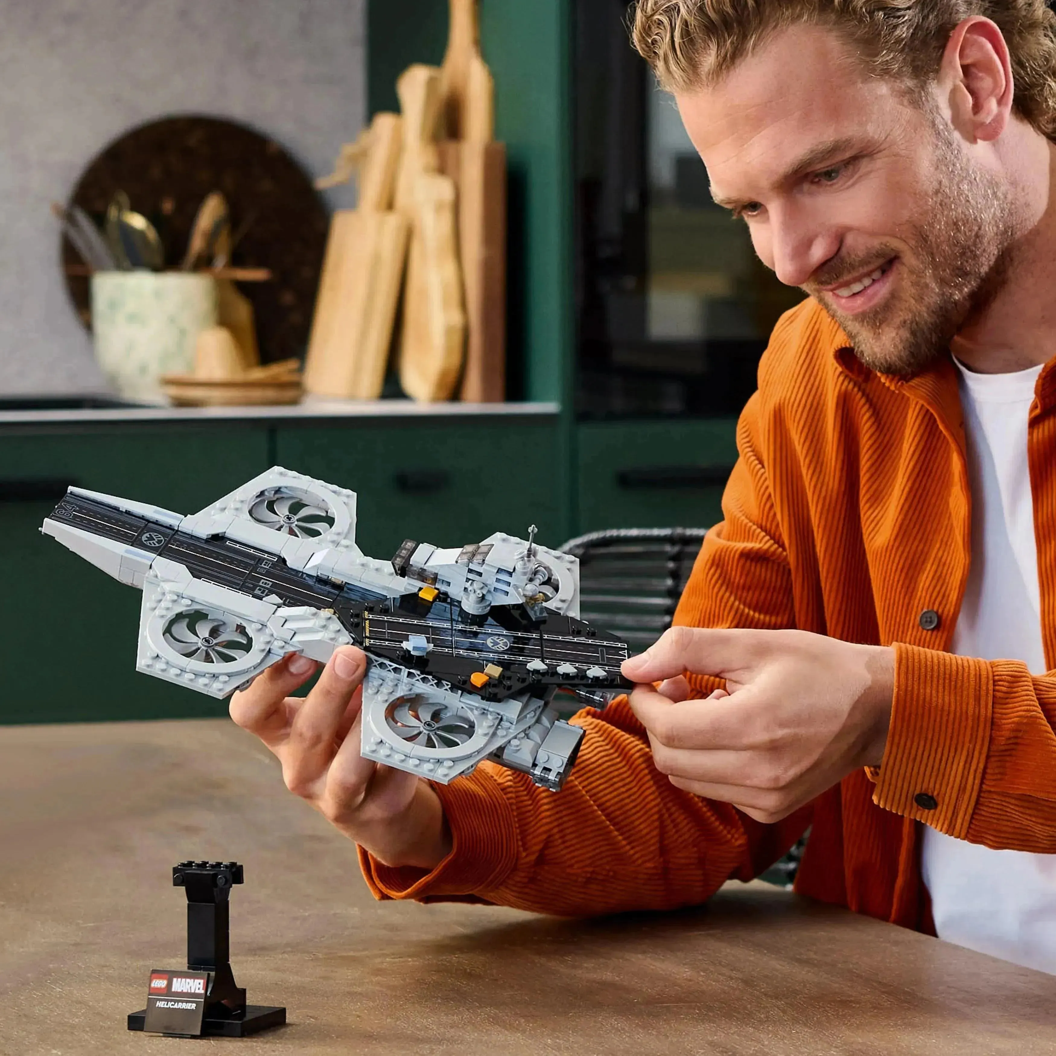 LEGO De Avengers Helicarrier 76295 Superheroes