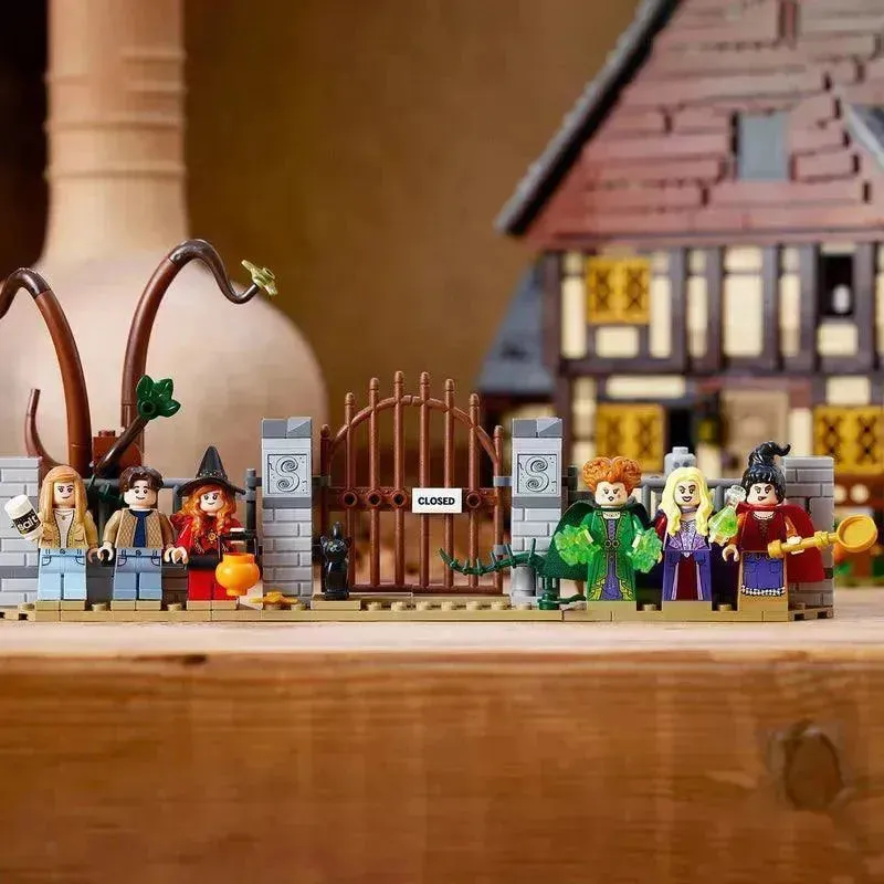 Disney Hocus Pocus: het huisje van de Sanderson-zussen 21341 Ideas thumbnail 8
